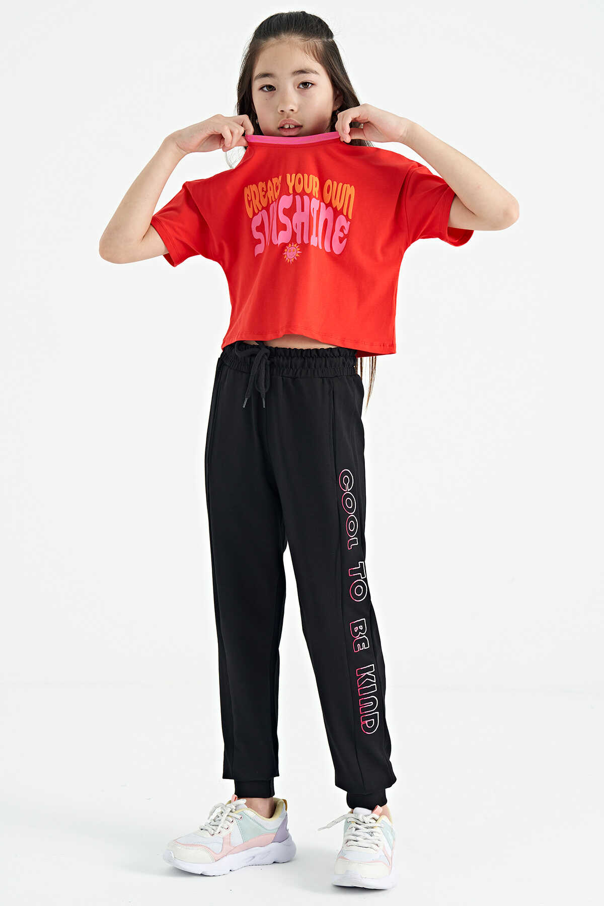 Tommylife Toptan Fiesta Renkli Yazı Baskılı O Yaka Oversize Kısa Kollu Kız Çocuk T-Shirt - 75111