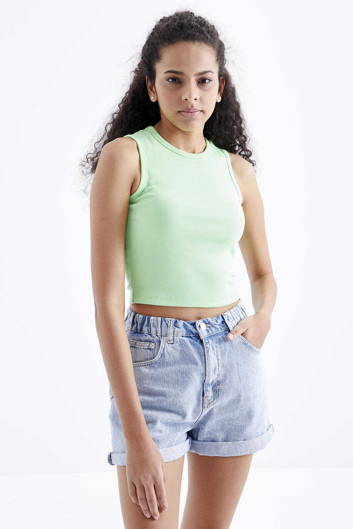 Tommylife Toptan Fıstık Yeşil Basic Kolsuz O Yaka Kadın Crop Top Atlet - 97204