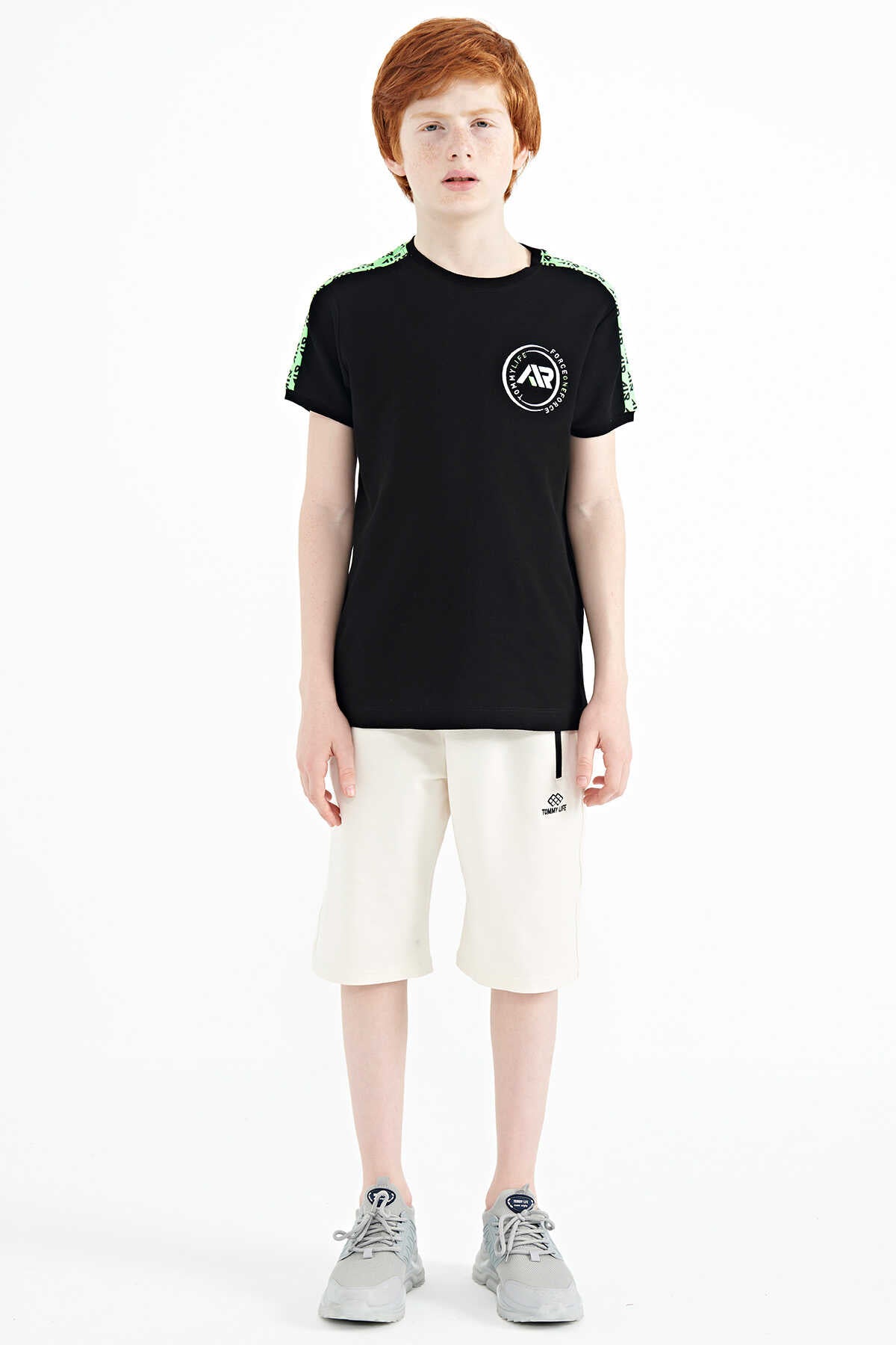 Tommylife Toptan Garson Boy O Yaka Standart Kalıp Baskılı Erkek Çocuk T-Shirt 11121 Siyah