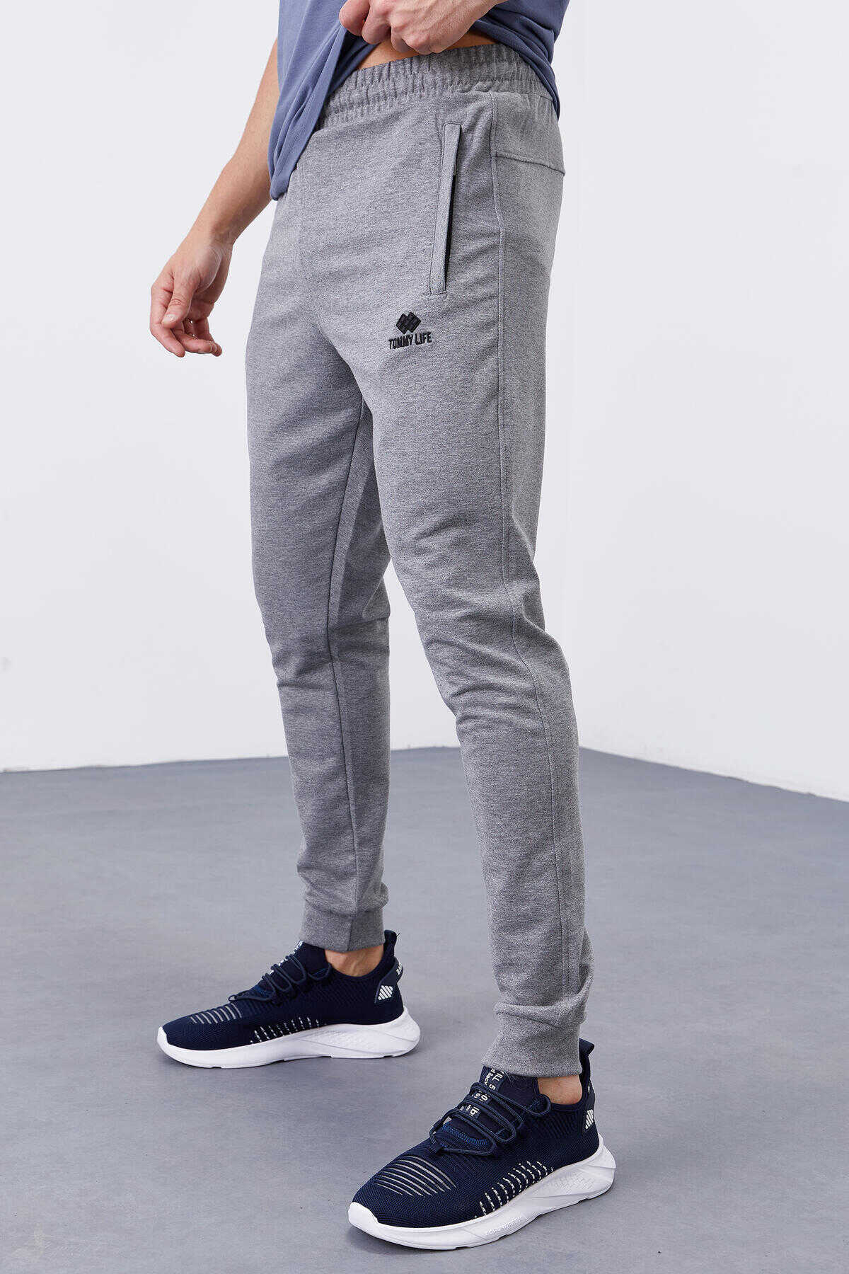 Pantaloni de trening bărbătești Tommylife Wholesale, gri, melanj, slim fit, cu buzunare cu fermoar - 84343