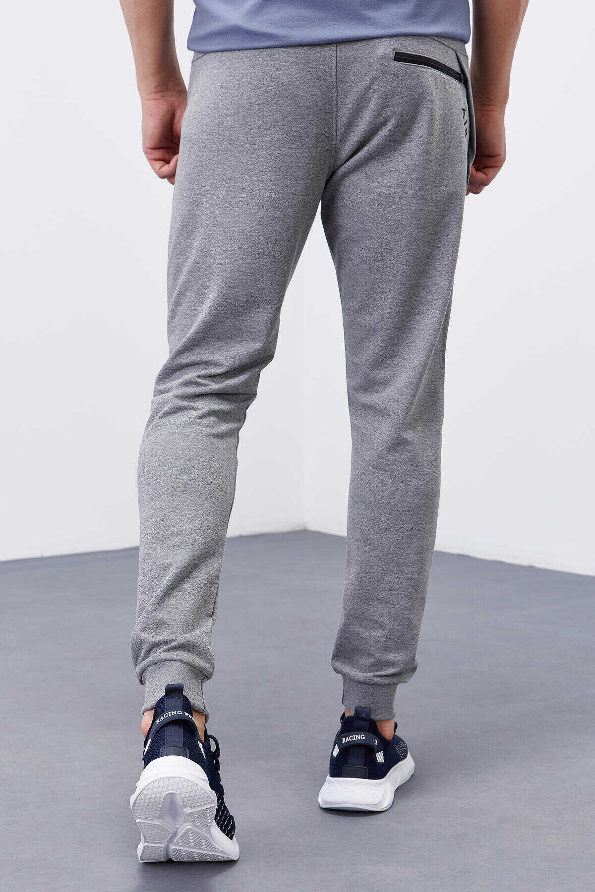 Pantaloni de trening bărbătești Tommylife Wholesale, gri, melanj, slim fit, cu buzunare cu fermoar - 84343