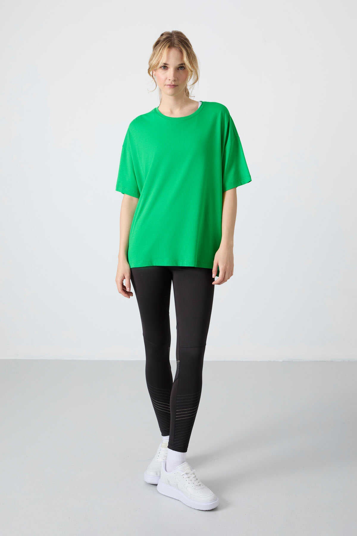 Tommylife Toptan O Yaka Oversize Basic Kadın T-Shirt 97285 Yeşil