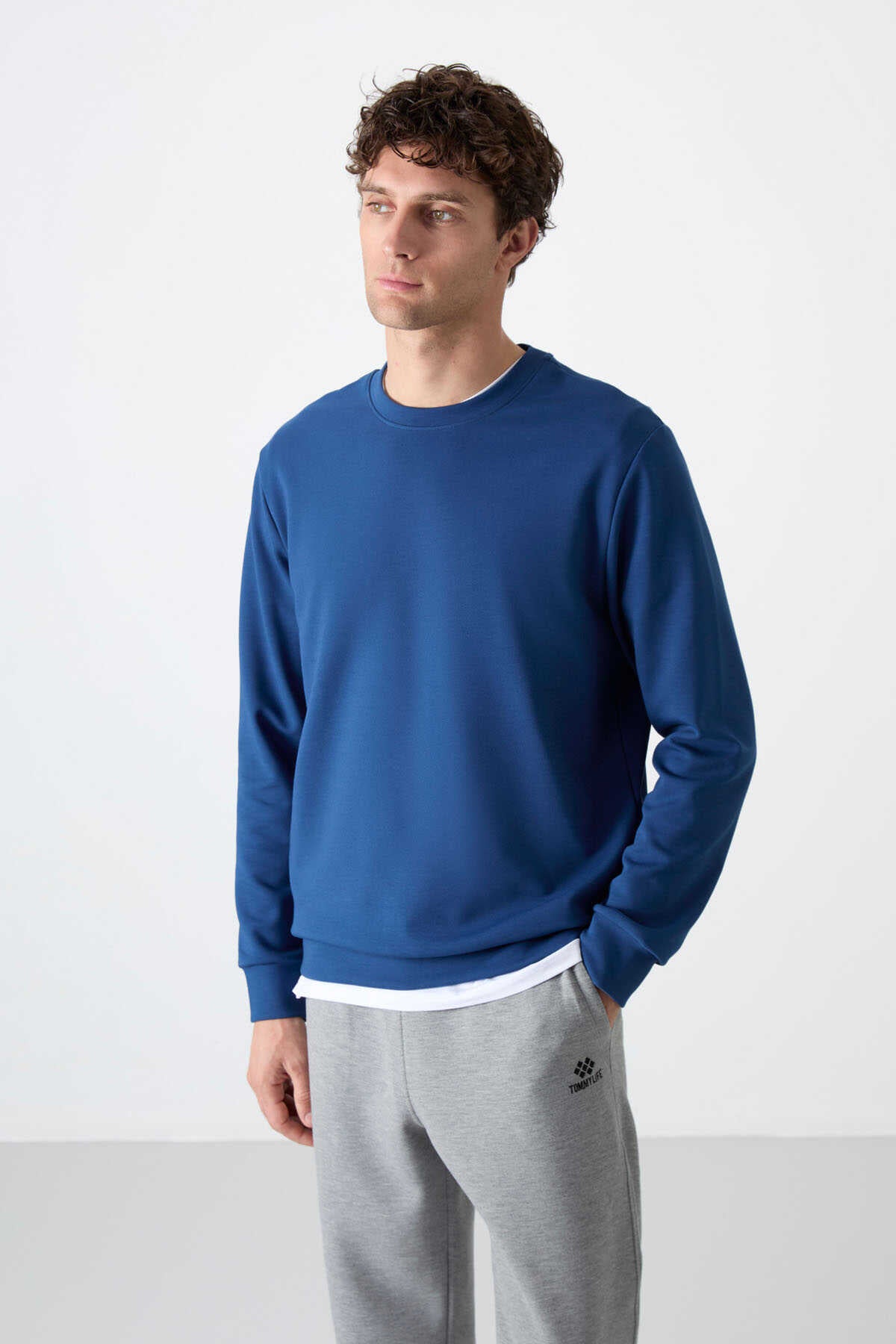 Tommylife Toptan O Yaka Rahat Form Basic Erkek Sweatshirt 88053 Parlament