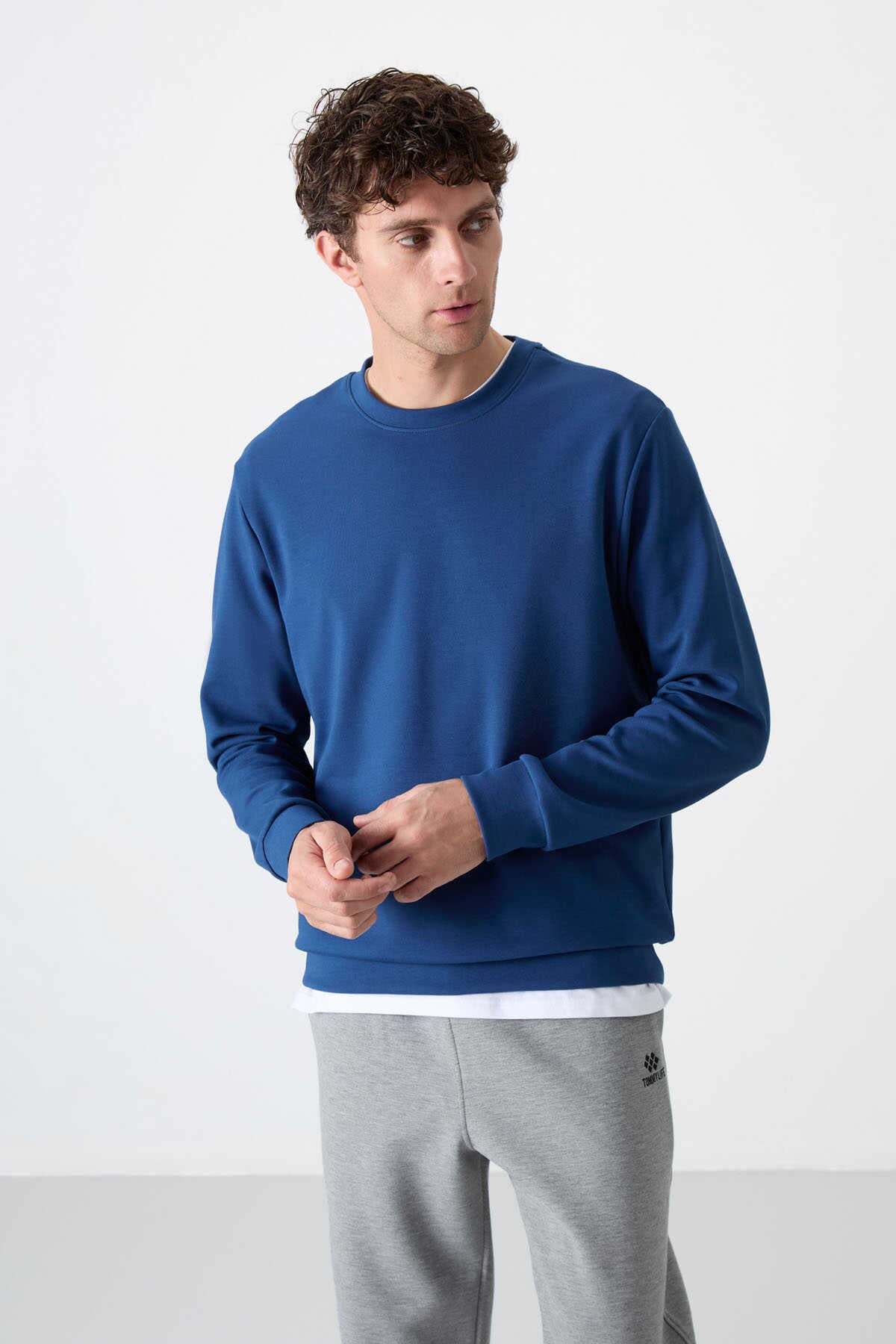 Tommylife Toptan O Yaka Rahat Form Basic Erkek Sweatshirt 88053 Parlament