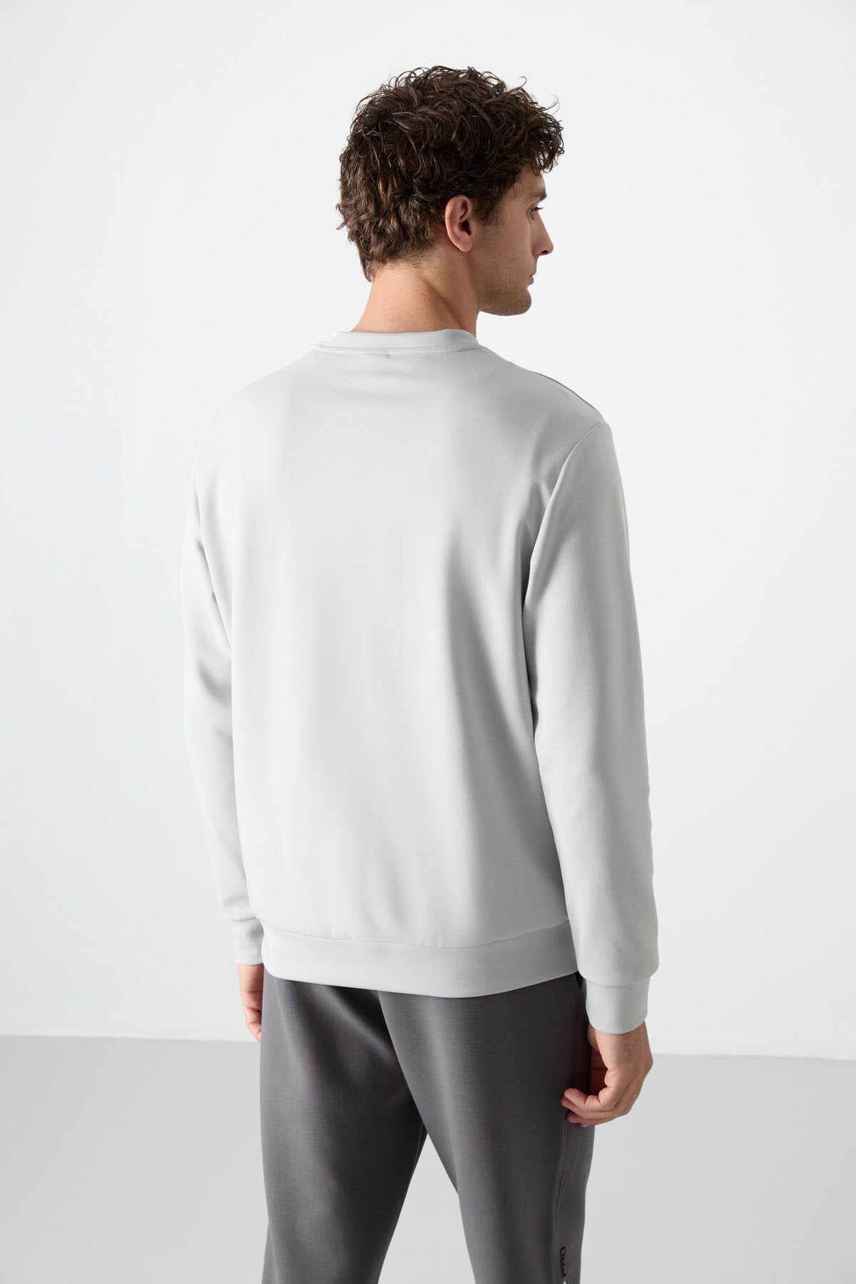 Tommylife Toptan O Yaka Rahat Form Basic Erkek Sweatshirt 88053 Taş