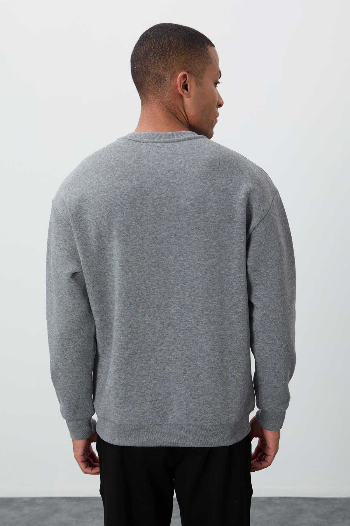 Tommylife Toptan O Yaka Rahat Kalıp Basic Erkek Sweatshirt 88418 Gri Melanj