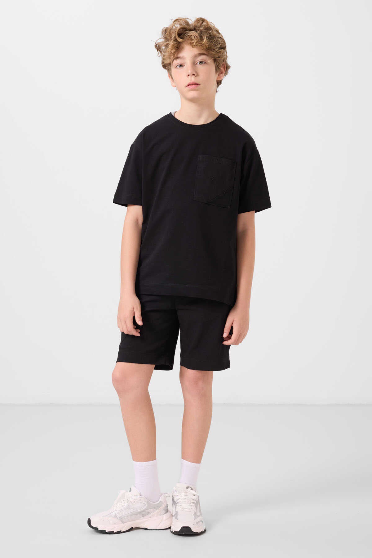 Tommylife Toptan Pamuklu Oversize Fit Dokuma Hafif Esnek Chino Erkek Çocuk Şort Takım 11278 Siyah