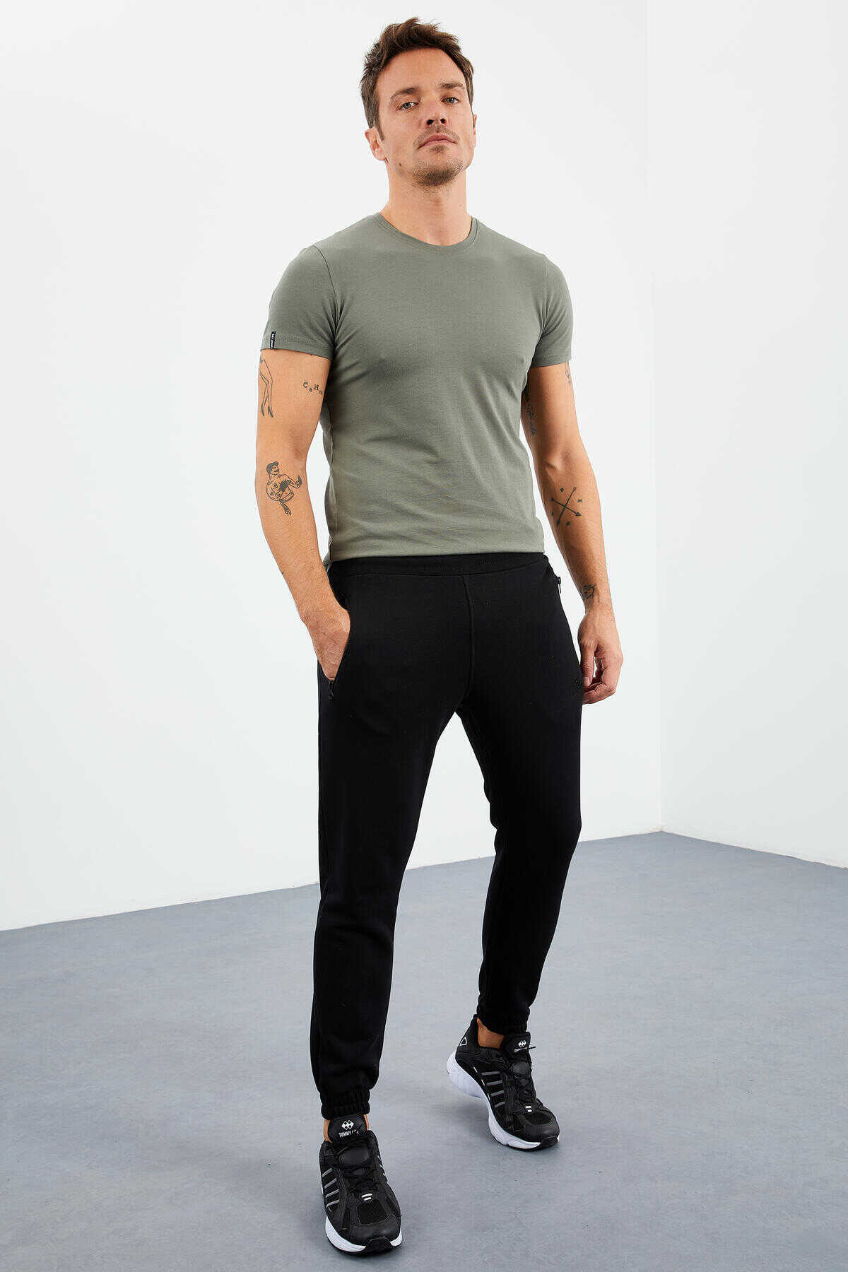 Tommylife Toptan Rahat Kalıp Jogger Erkek Eşofman Alt 84856 Siyah