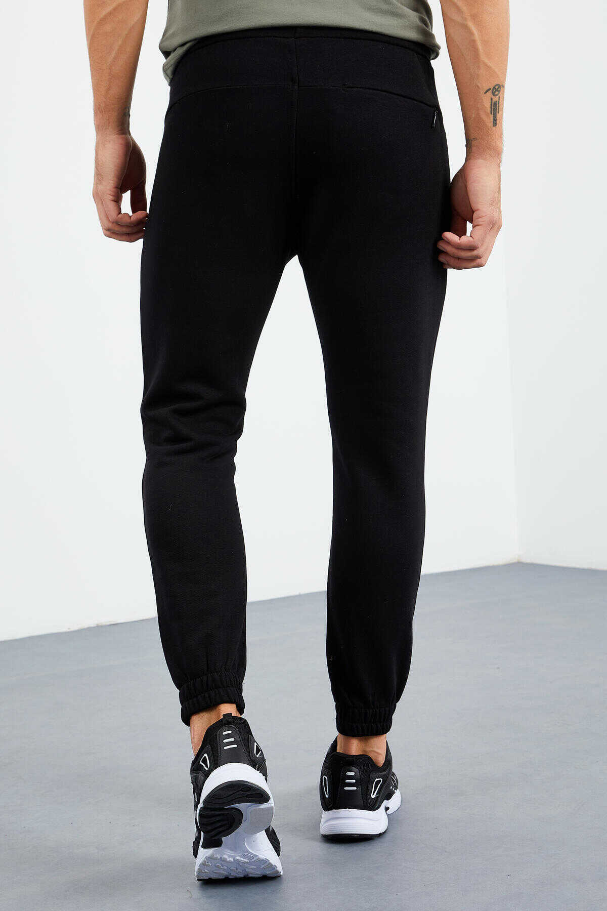 Pantaloni de trening Tommylife Wholesale Casual Fit Jogger pentru bărbați 84856 Negru