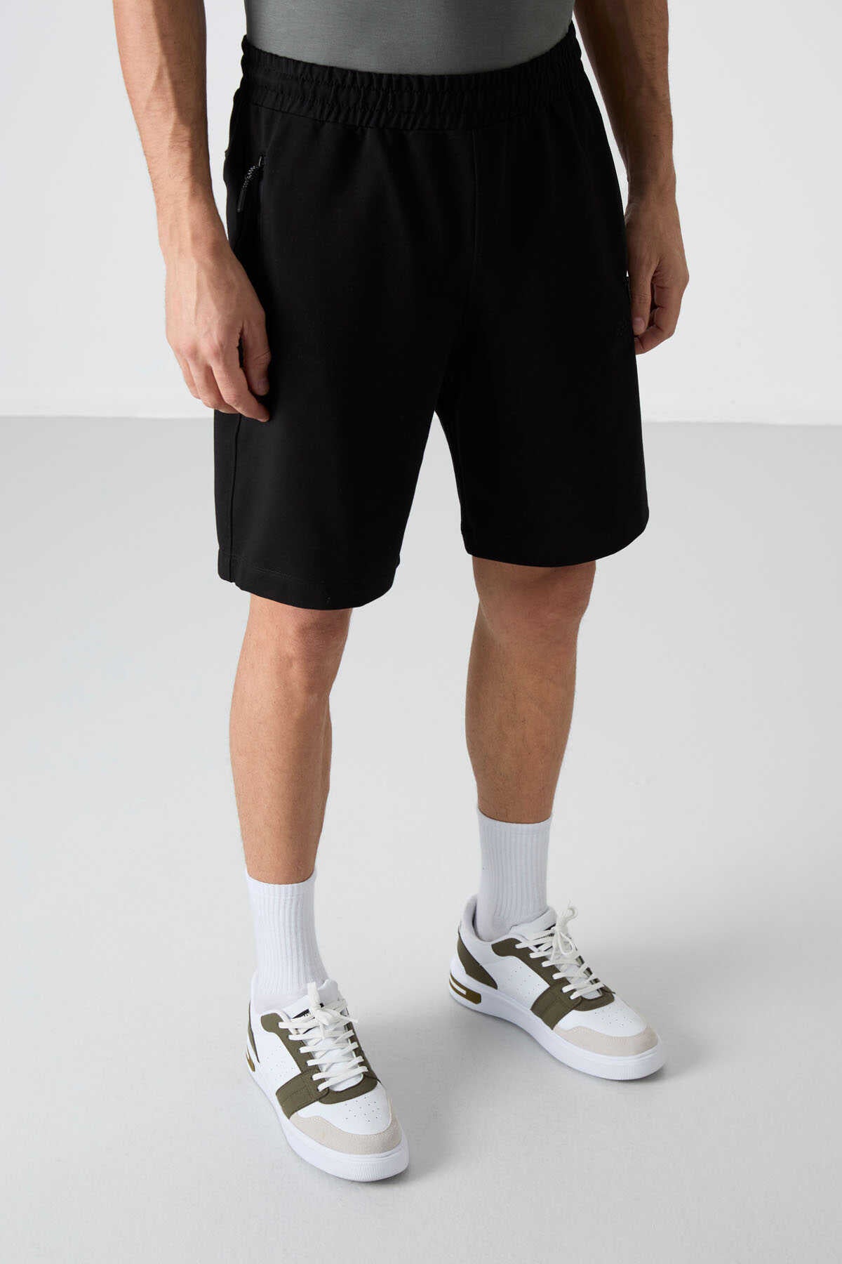 Tommylife Toptan Standart Kalıp Basic Erkek Şort 81136 Siyah