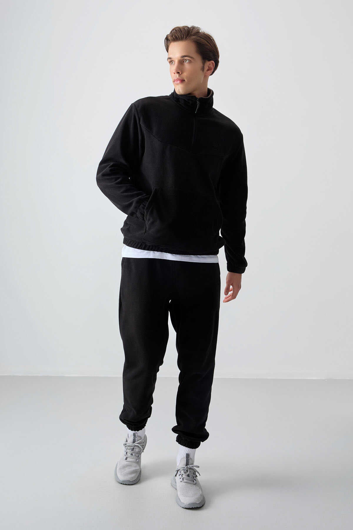 Set trening pentru bărbați Tommylife Wholesale, croială standard, cu fermoar pe jumătate, din fleece, 85159, negru