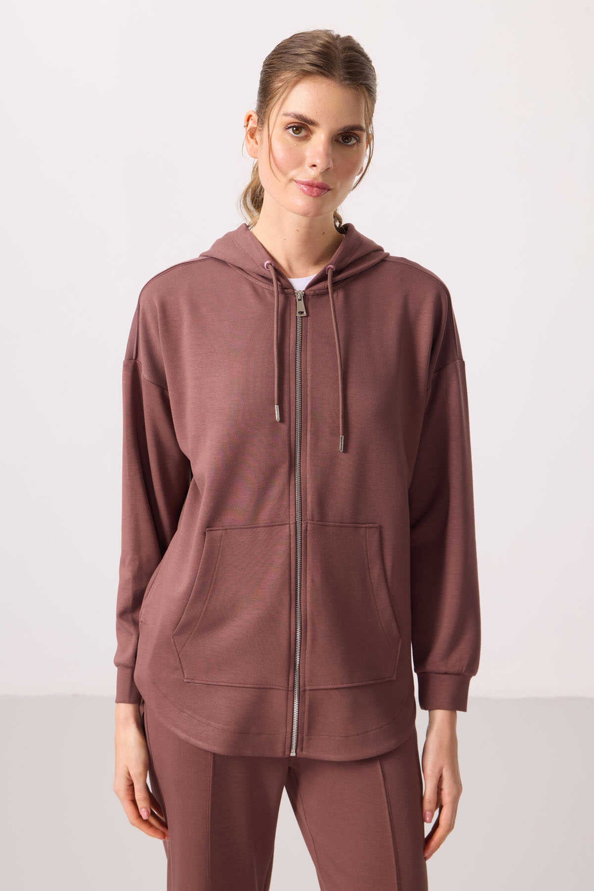 Tommylife Toptan Yumuşak Dokulu Kapüşonlu Oversize Kadın Tunik Sweatshirt - 97302 Kahverengi