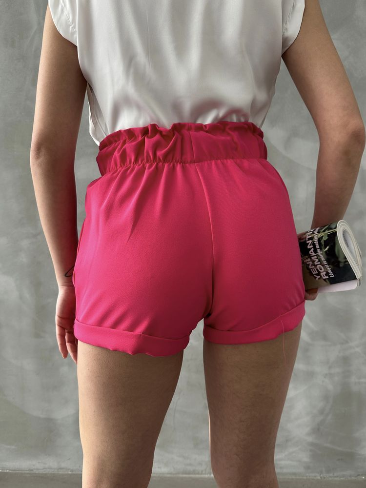 Pantaloni scurți Topshow Fuchsia cu curea, închidere cu inel și buzunare, en-gros