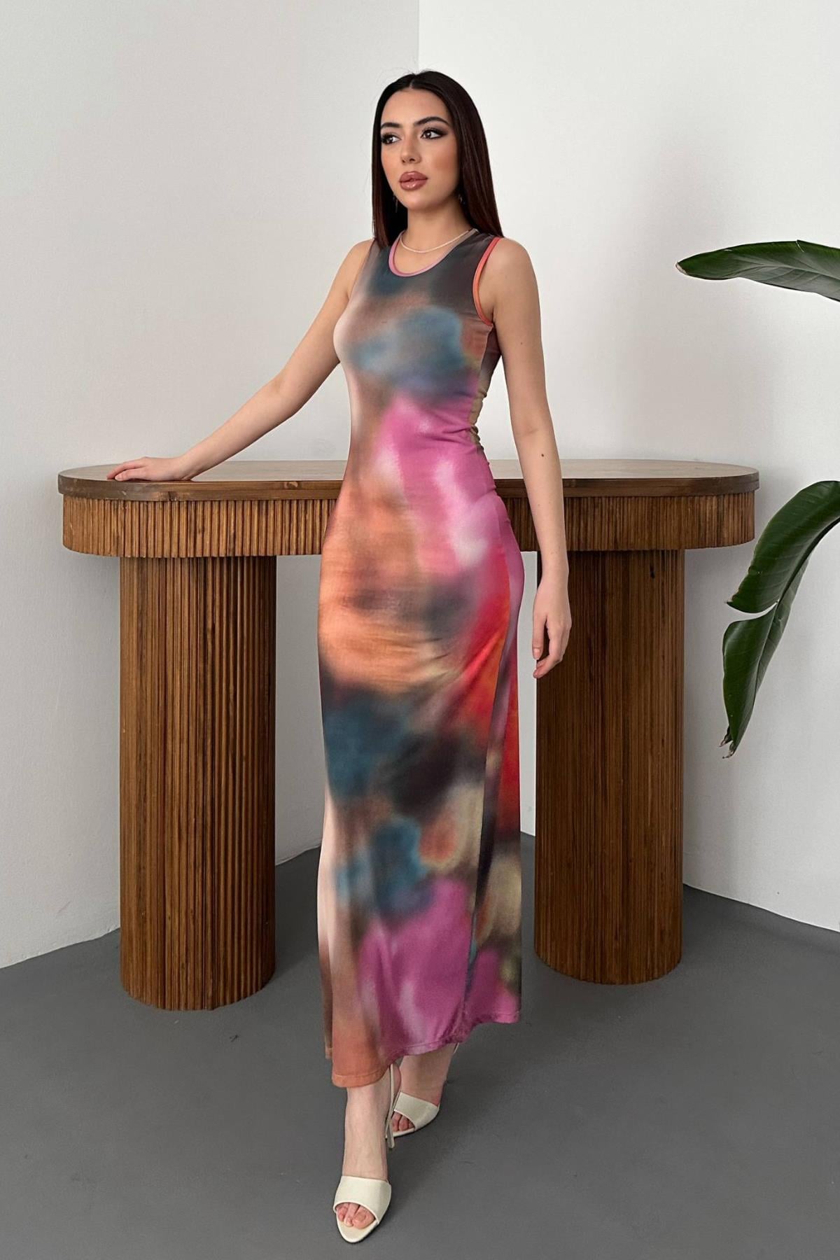 Bej Batik Desenli Elbise