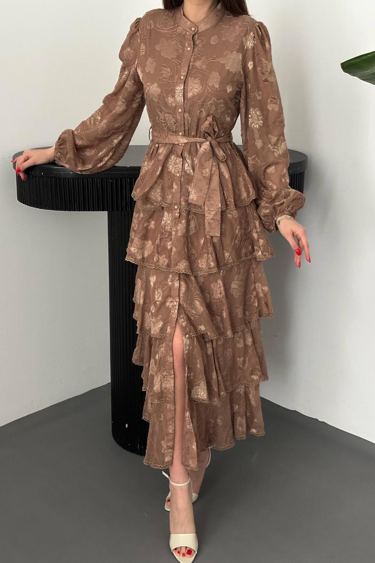 Kahverengi Kat Kat Volanlı Elbise
