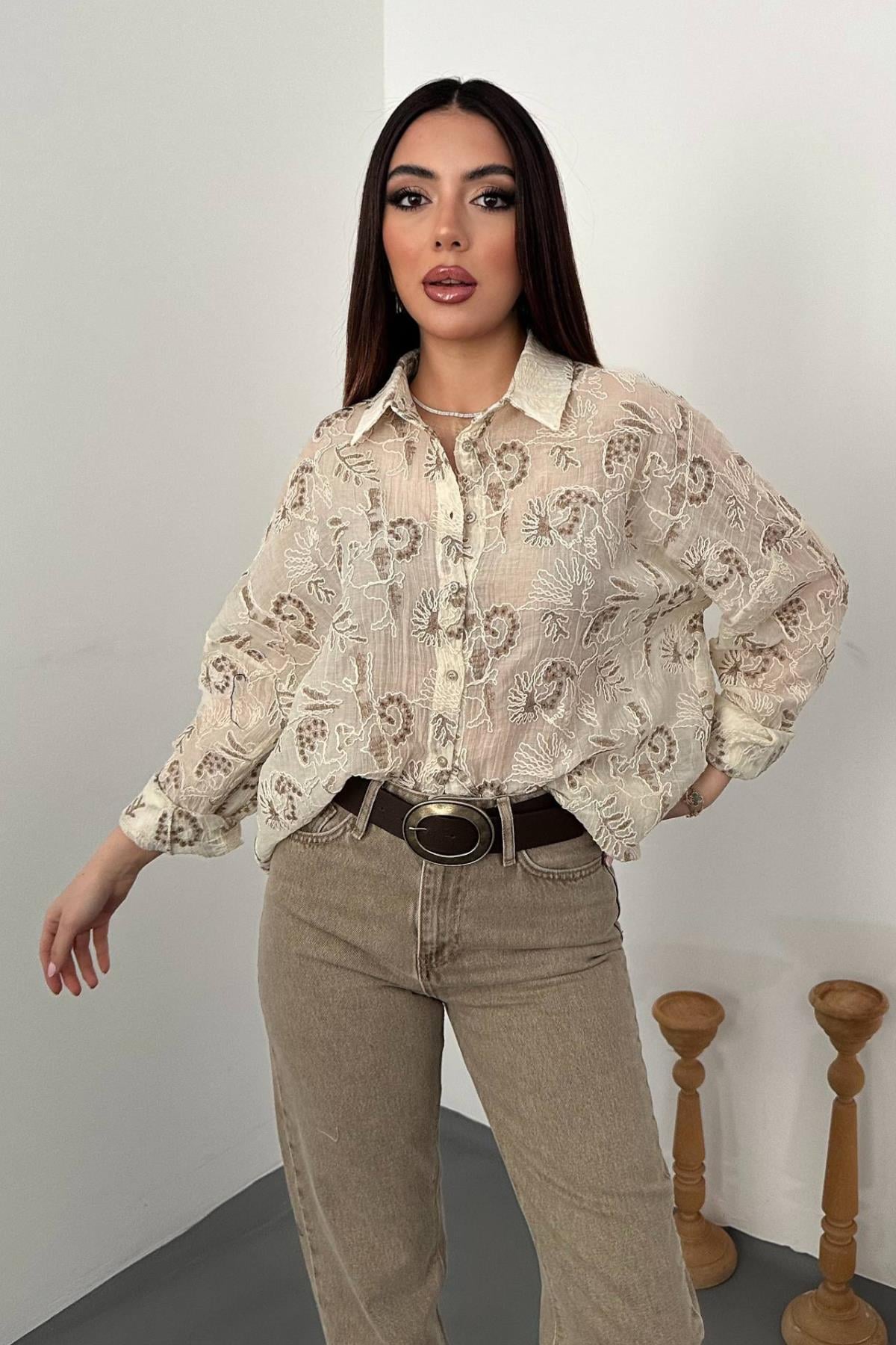 Kahverengi İşlemeli Oversize Gömlek