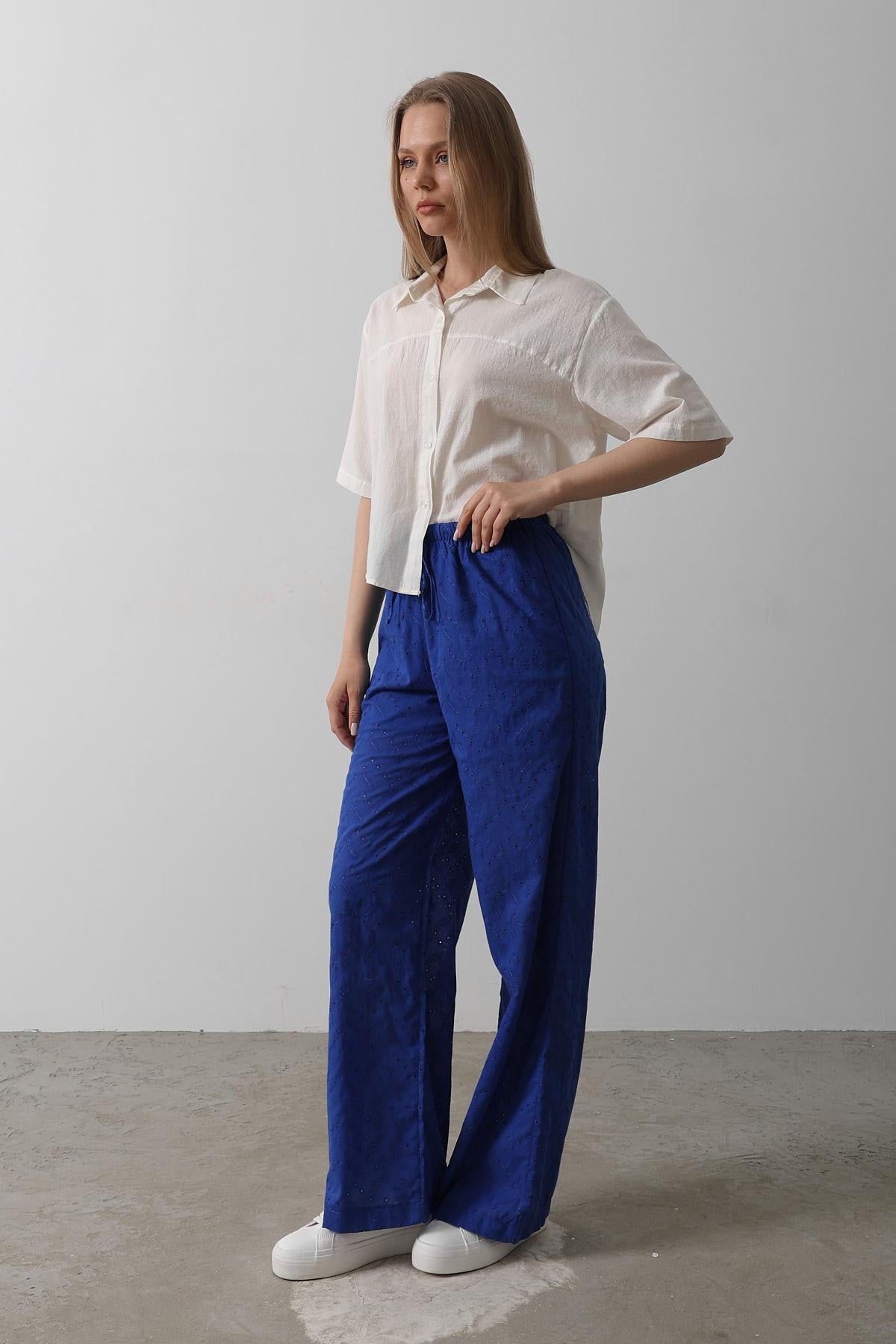 Pantaloni Broderie cu Legare Talie - Albastru Deschis