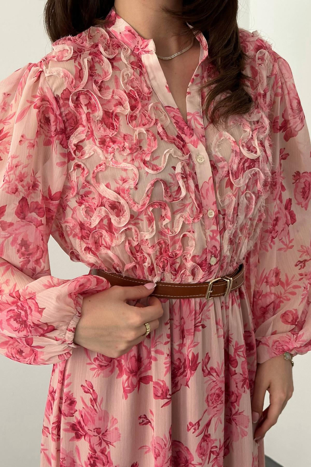 Pembe Biye Detaylı Elbise