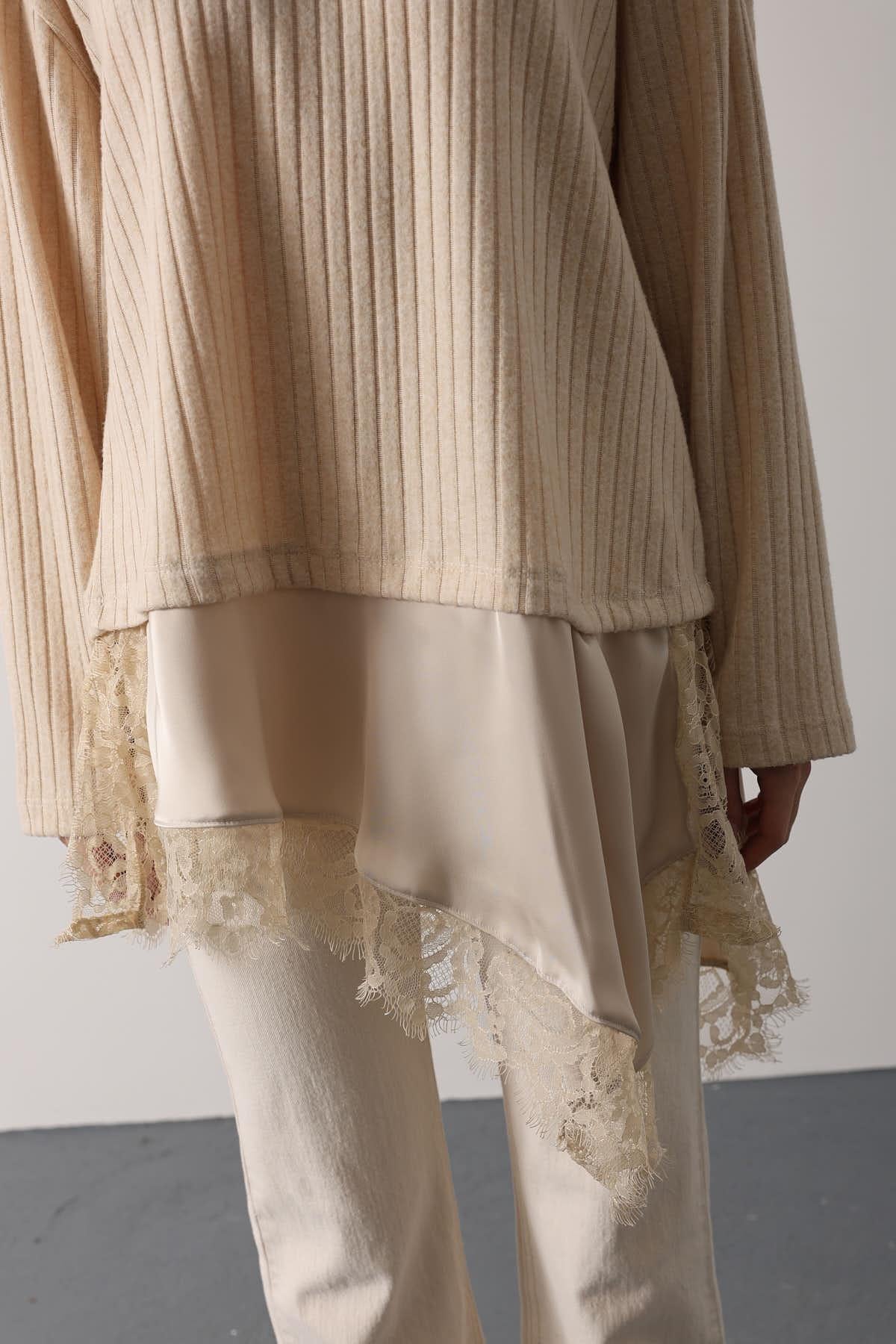 BLUZA ASIMETRICĂ CU DANTELĂ - Bej