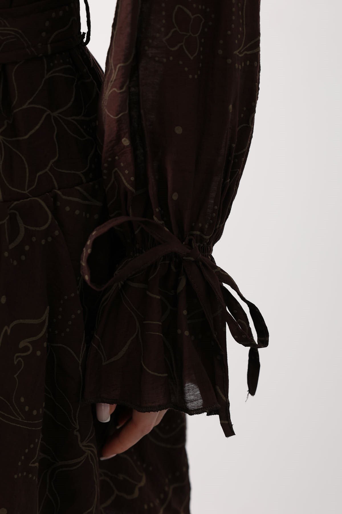 ROCHIE MINI CU CUREA DECORATIVĂ - Maro