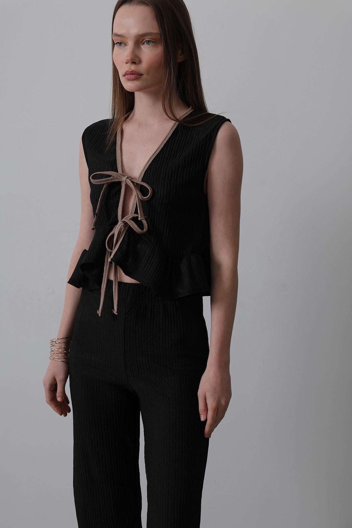Set Tricot cu Volane și Legare Față - Negru
