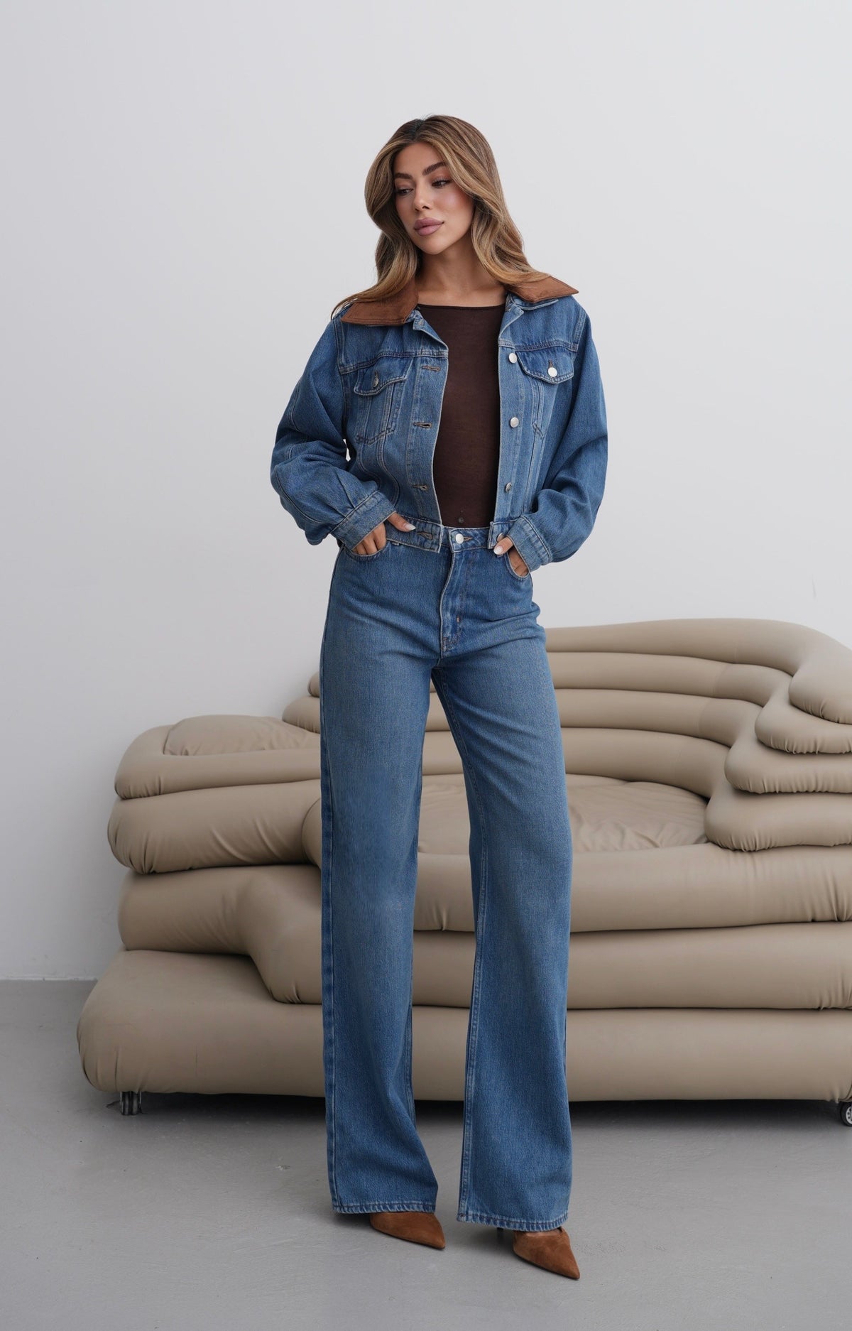 Yüksek Bel Arka Cep Süet Detaylı Wide Leg Kalıp Dark Blue Jean Pantolon