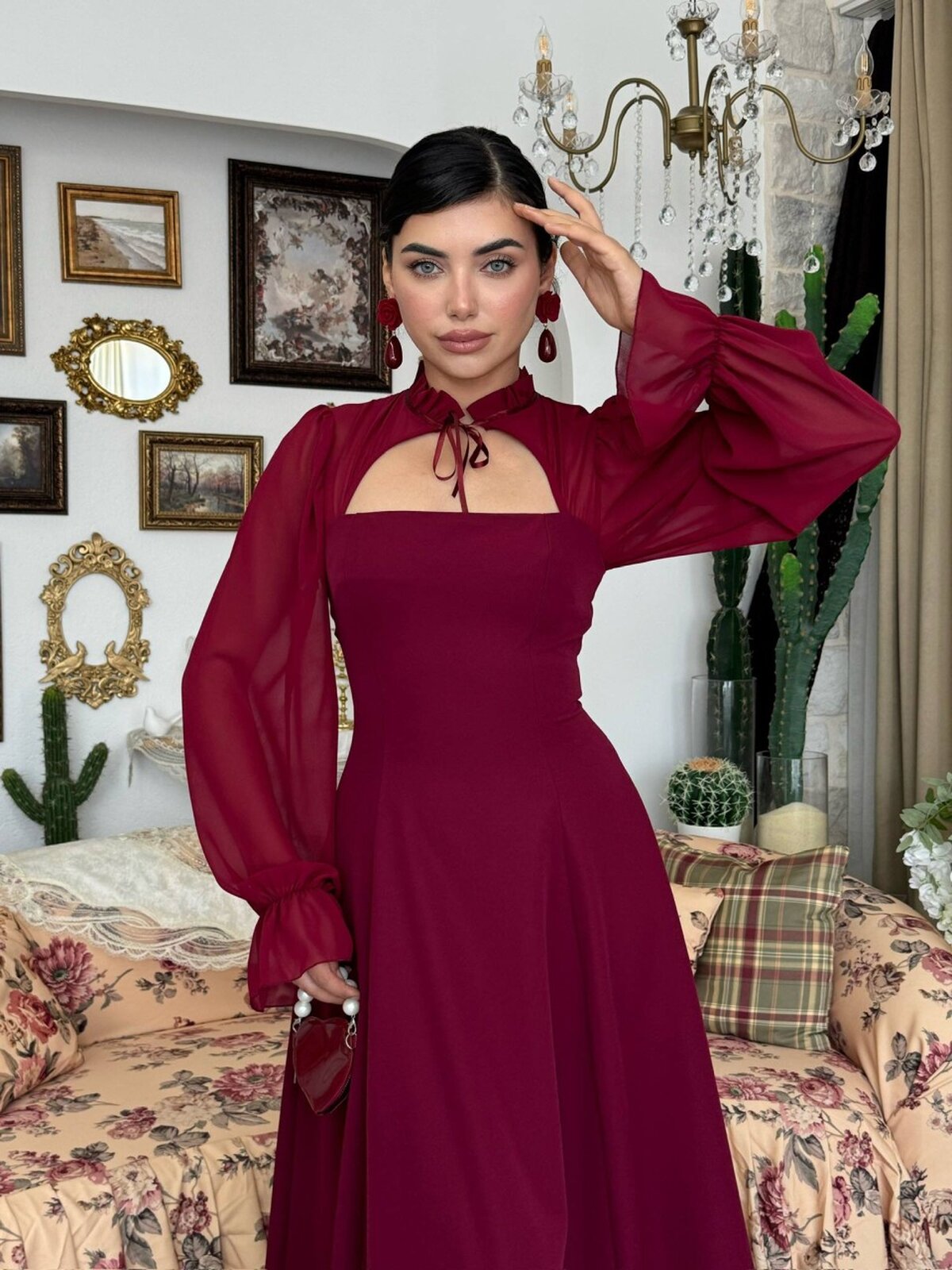 Rochie cu detalii cape Woman