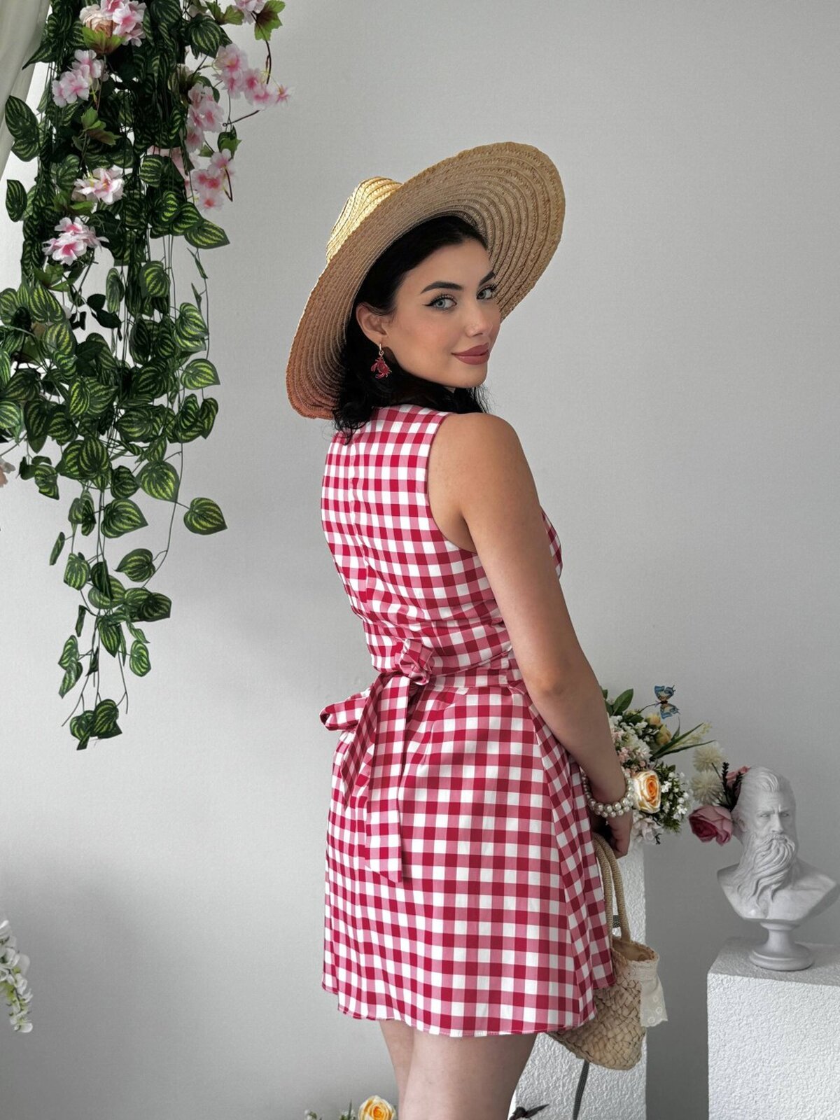 Yujas Rochie cu detaliu tip nod