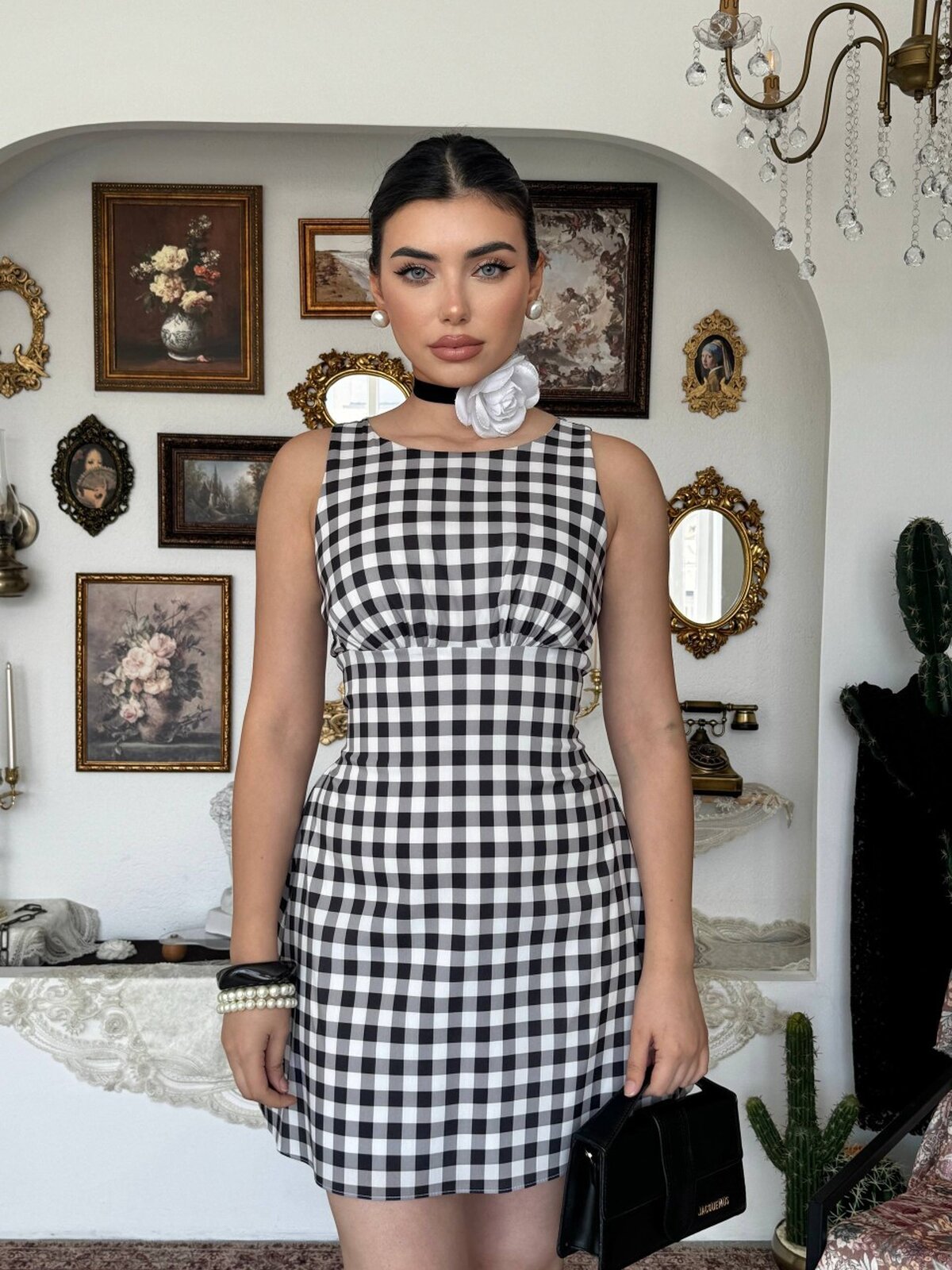 Rochie Yujas cu Detaliu Legat