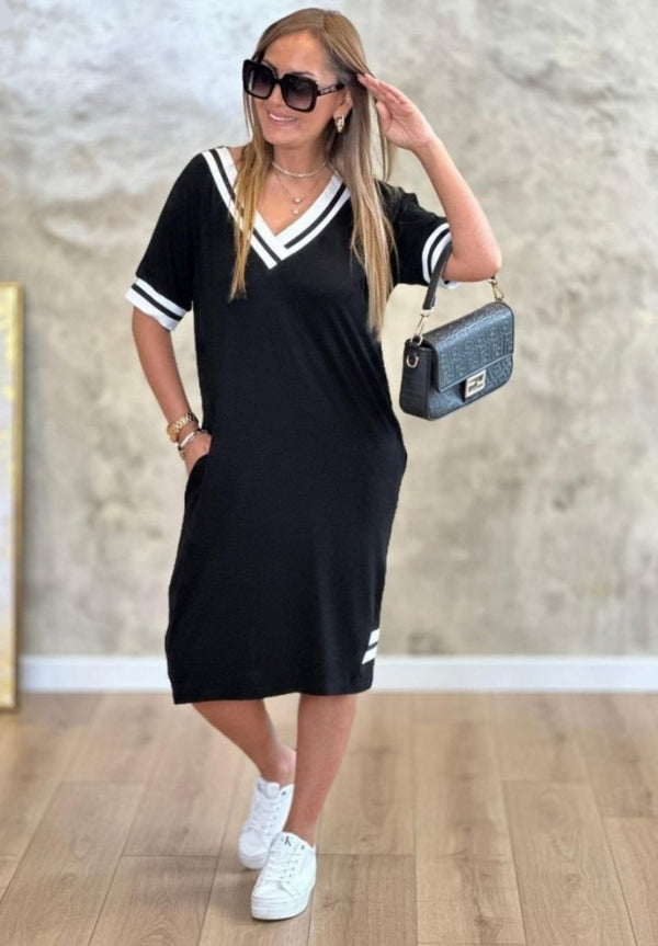 Rochie de damă din viscoză, lungime până la genunchi, cu mânecă scurtă, decolteu în V, detalii striate și buzunare, 31195
