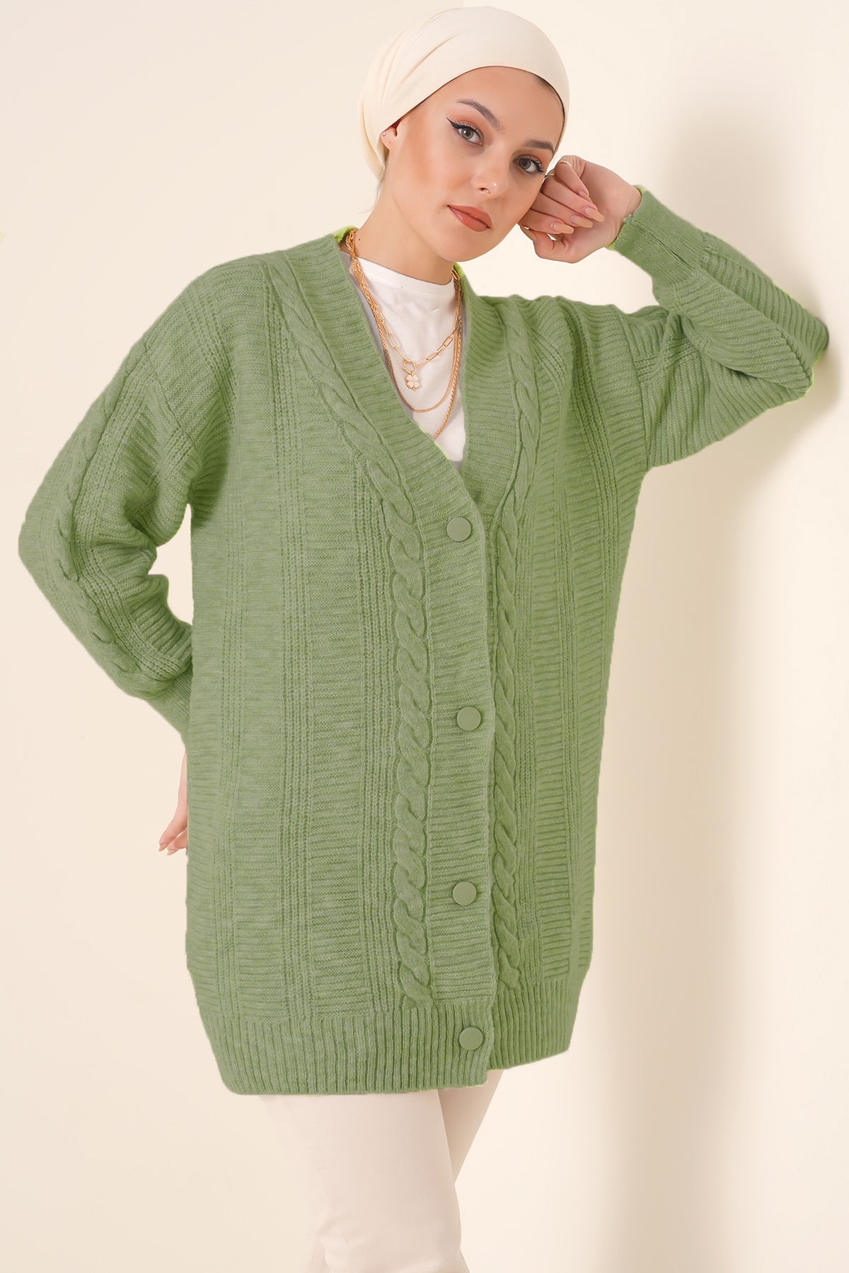 15768 Cardigan tricotat modest - H. Green