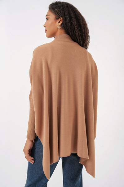 15783 Pulover Poncho cu șliț - Biscuit