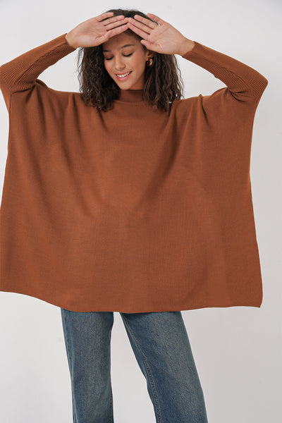 15783 Pulover Poncho cu șliț - Tabac