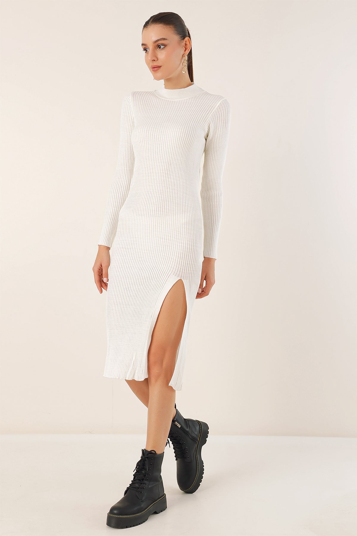 15828 Rochie Tricot Pense - Alb