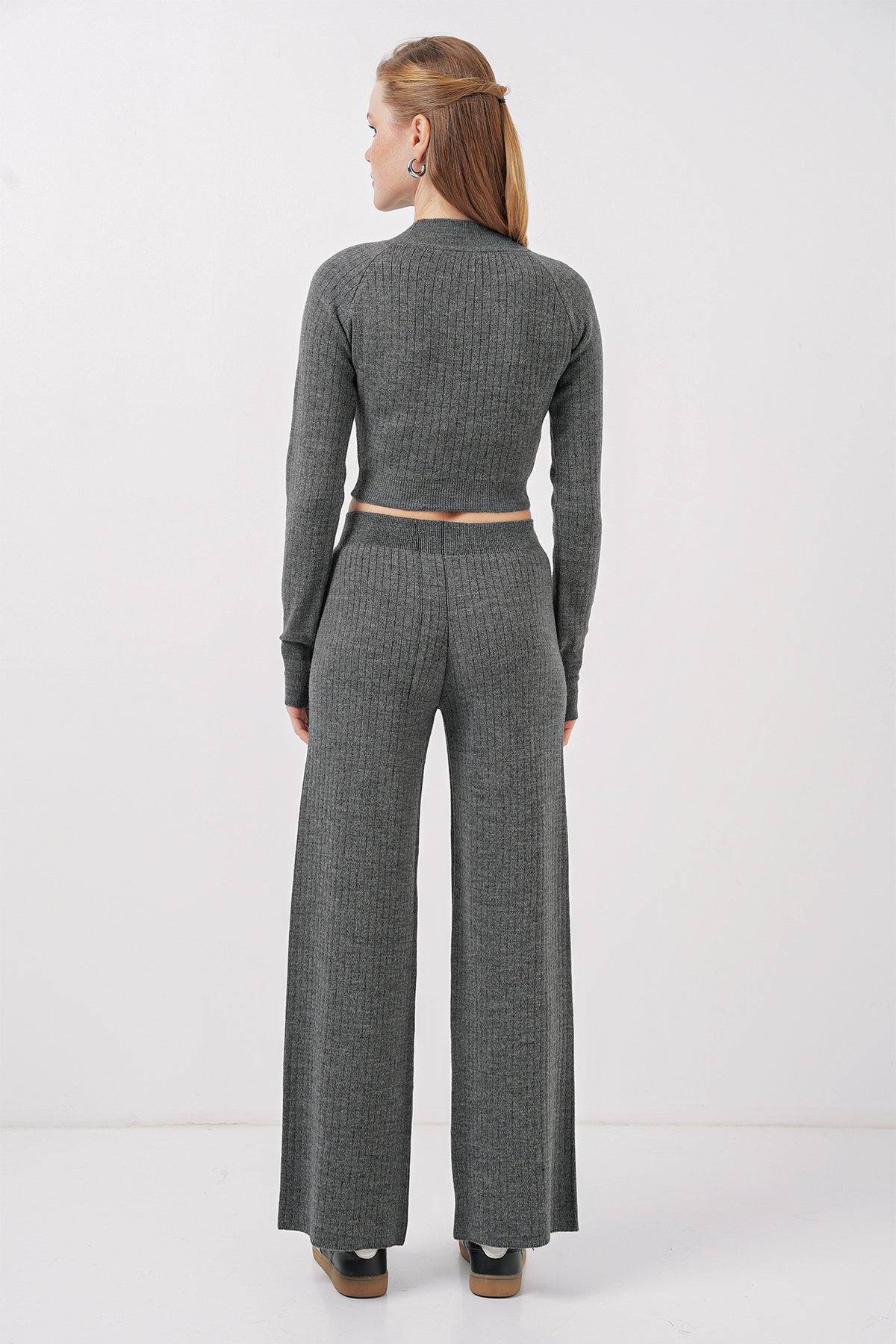 15905 Set Femeie Jachetă Tricot Crop și Pantalon - Fumuriu