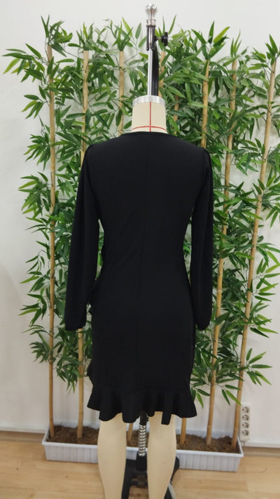 Rochie de damă din crep importat, cu mânecă lungă, guler rotund și volane în față, 31641