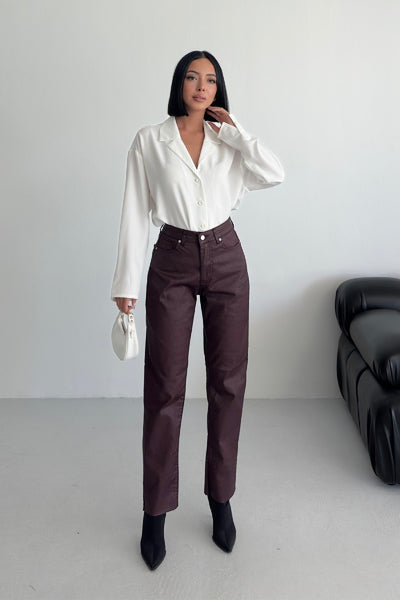Pantaloni din piele acoperită, croială Mom Fit 7072