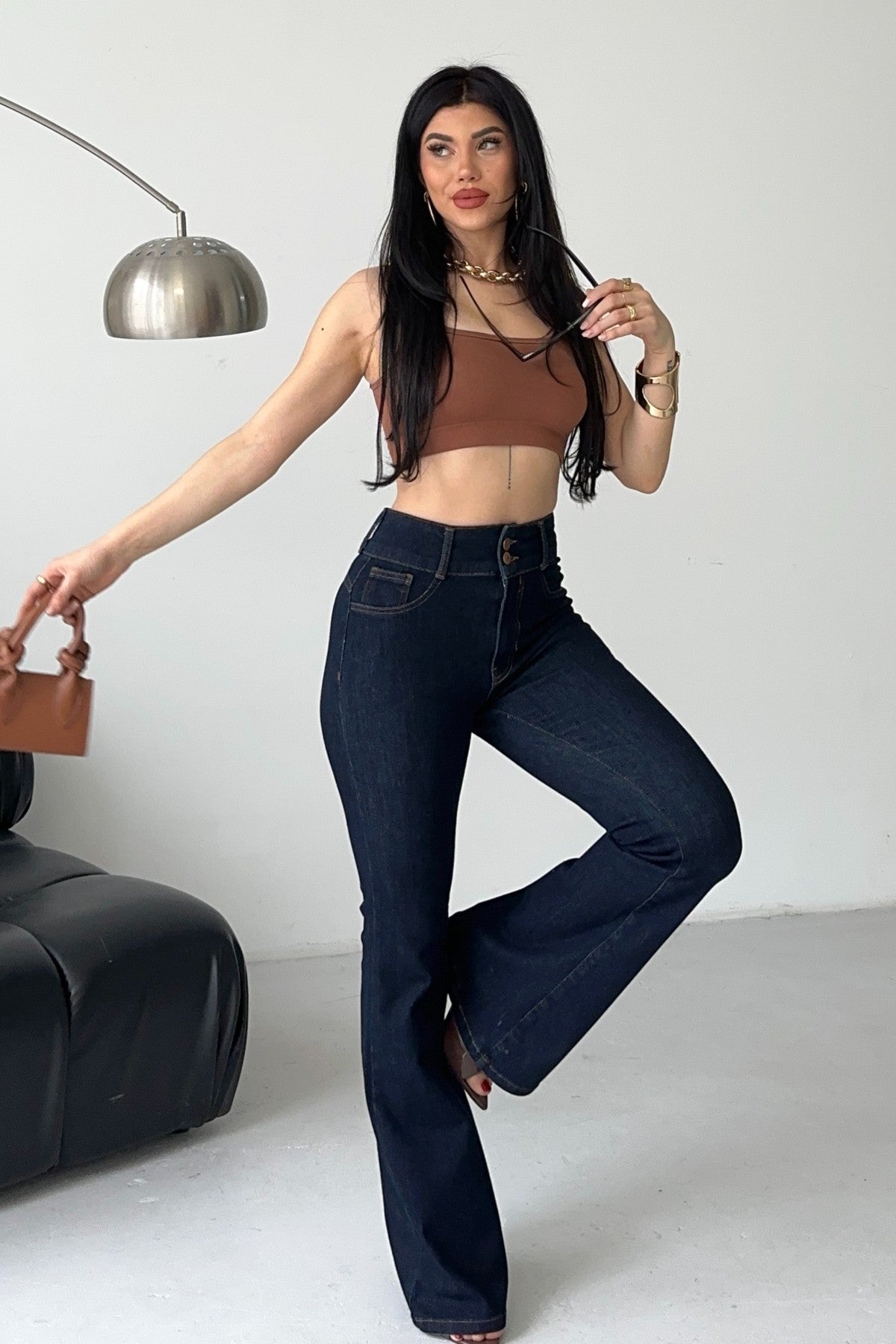 Pantaloni Denim cu Curea Lată și Pense 7151