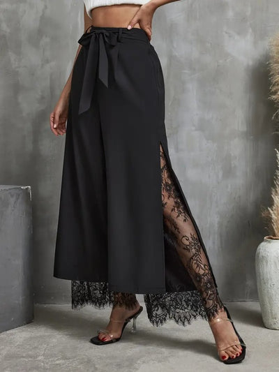 Pantaloni din scafandru cu talie înaltă, top cu bandă în talie și pantaloni din scafandru cu detalii din dantelă, 35560