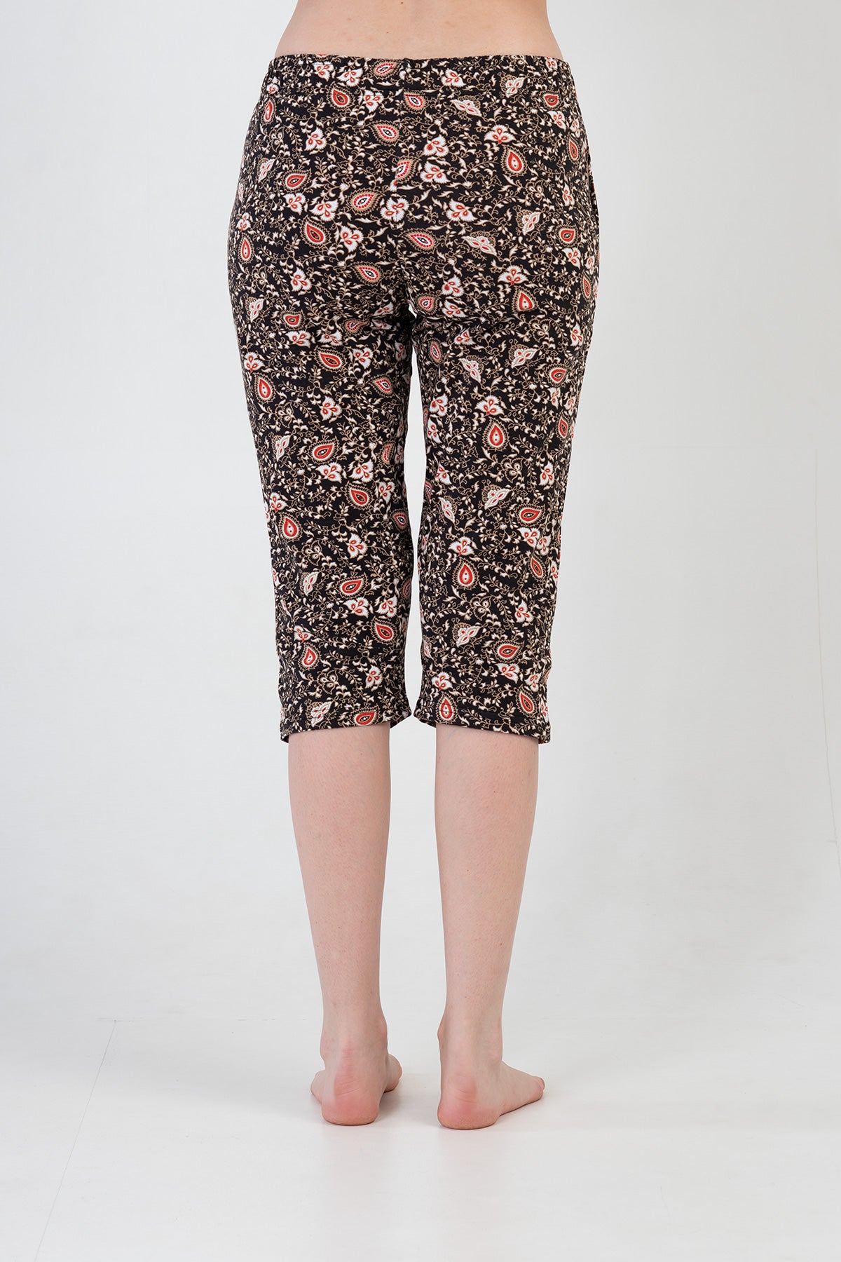 P.SUPREM CAPRI DE DAMA, CU BUZUNARE, PANTALON SCURT, O SINGURA BUCATA - MIX