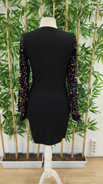 Rochie scurtă de damă, import, din crep, cu mânecă lungă, cu paiete, decolteu petrecut și nasturi laterali, 37751