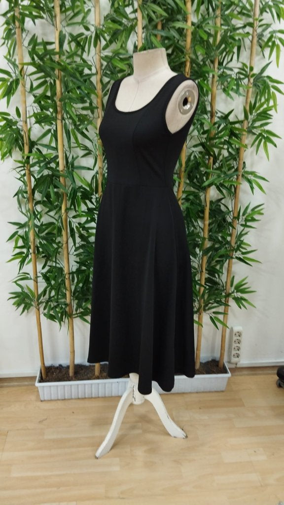 Rochie midi de damă, din crep irizat, cu bretele, decolteu pătrat și șliț, 24367