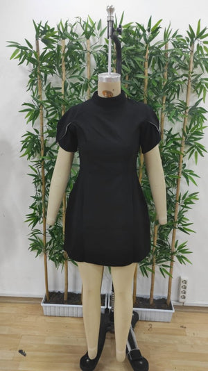 Rochie scurtă din satin pentru femei, cu mânecă scurtă, guler înalt și detaliu fluture la spate, 31415