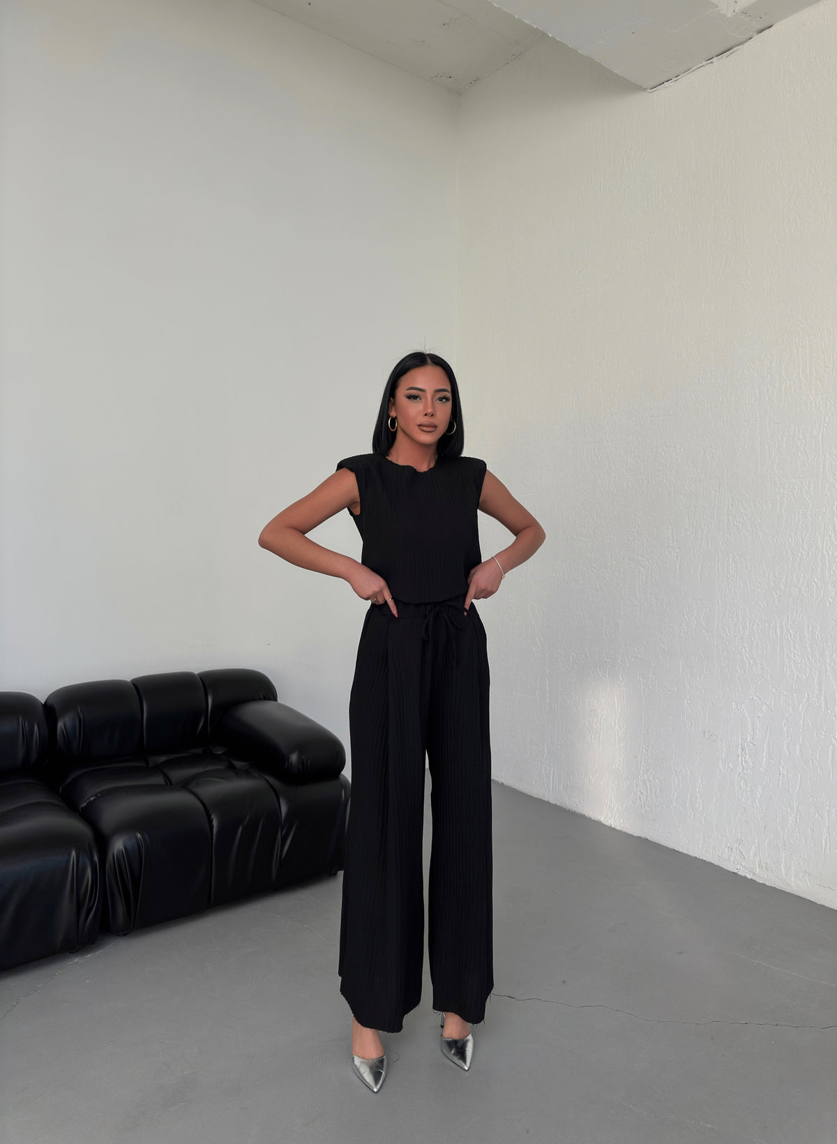 SET PAMELA CU CAPSULE - Negru