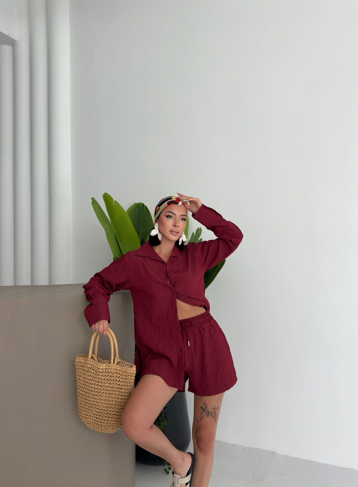 SET DOUĂ PIESE CĂMĂȘĂ ȘI PANTALONI ȘORȚI DIN IN - Burgundiu