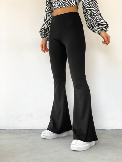 Pantaloni evazați negri în stil spaniol
