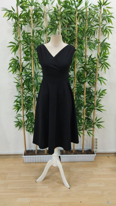 Rochie creponată cu mânecă scurtă, decolteu petrecut și fustă cu volane, 35562