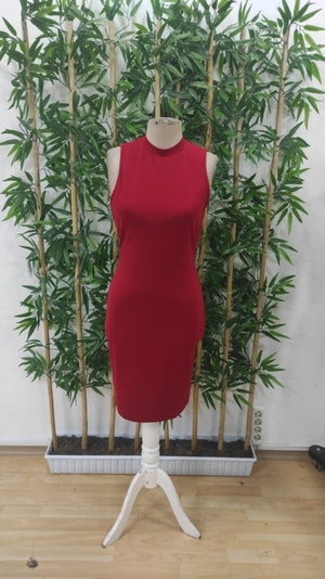 Rochie de damă din crep strălucitor, cu guler rotund și umeri goi, 26724