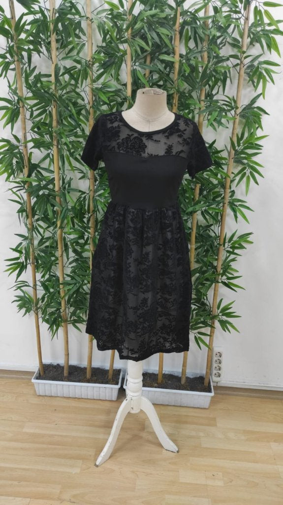 Women's Short Sleeve Crew Neck Tulle Flocked Print Detail Dress, 25276