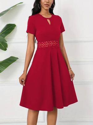 Rochie de damă cu mânecă scurtă, decolteu rotund și detalii strălucitoare, 25563